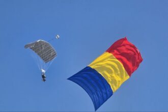 live foto video black sea airshow la aeroportul international mihail kogalniceanu spectacol pe cer spre bucuria miilor de spectatori 688e10c0a8983