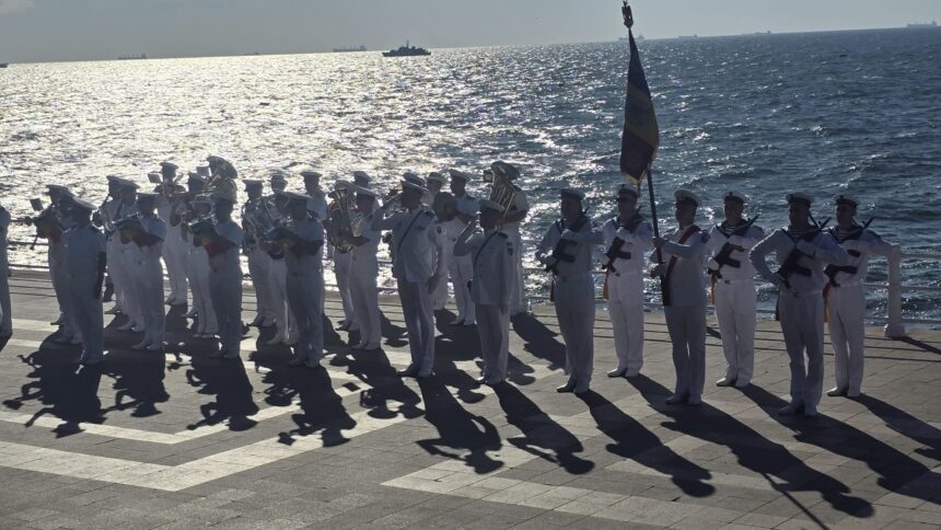 live foto video eroii marinari omagiati de fortele navale romane ceremonie religioasa si militara la monumentul crucea marinarilor 689d7bff36839