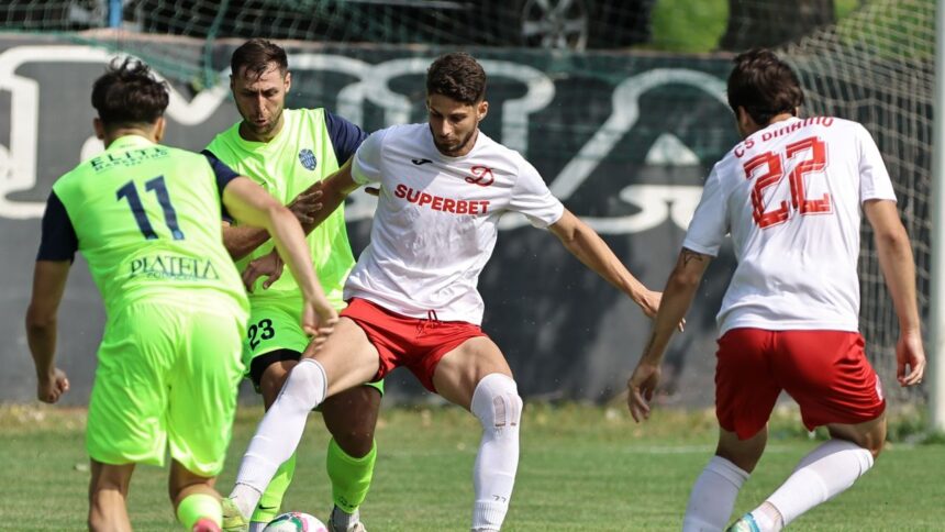 "Acum pe teren: Sepsi OSK și CS Dinamo își dispută prima victorie în etapa a doua a Ligii 2!" 1 live text etapa a doua din liga 2 se joaca acum sepsi osk si cs dinamo cauta prima victorie 689702173ed6b