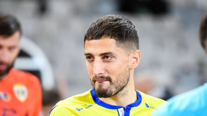 "Petrolul Ploiești vs. UTA: Un Meci Incandescent pe Stadionul 'Ilie Oană' începând cu 21:30" 1 live text petrolul ploiesti uta live text de la ora 2130 duel tare pe ilie oana 688cc5bb2400f