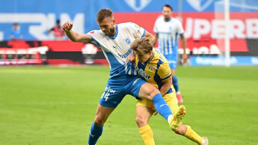 Universitatea Craiova își mărește avantajul în fața Petrolului Ploiești: 2-0, actualizări în direct pe Sport.ro. Baiaram aduce un nou gol pentru olteni! 1 live text universitatea craiova petrolul ploiesti 2 0 acum pe sport ro baiaram dubleaza avantajul oltenilor 68ab4971e8321