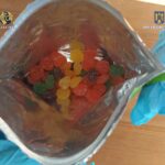 Judecătorii au dat undă verde procesului în cazul bărbatului care a adus jeleuri cu canabis la un eveniment din Constanța, provocând spitalizarea unei fetițe. 2 magistratii au decis sa inceapa judecata in cazul barbatului care a adus jeleuri cu canabis la un eveniment din constanta si o fetita a ajuns la spital 68a7a26f5d6f4