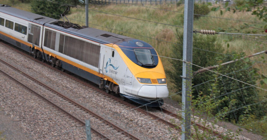 Probleme pe calea ferată în Franța: Trenuri Eurostar anulate, iar unele garnituri au revenit la punctul de plecare. Durata întârzierilor rămâne incertă. 1 mai multe trenuri eurostar anulate in franta unele garnituri au plecat din statii apoi s au intors nu se stie durata perturbarilor 6890bd64b557e
