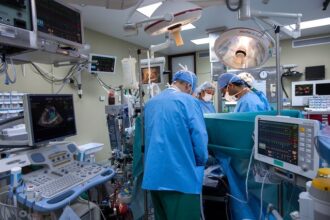 medicii ameninta ca opresc munca 68b0a7d74bb70