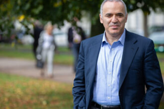 mesajul lui garry kasparov pentru cetatenii r moldova va puteti rupe definitiv de regimul fascist al lui putin 68aa9f057da78