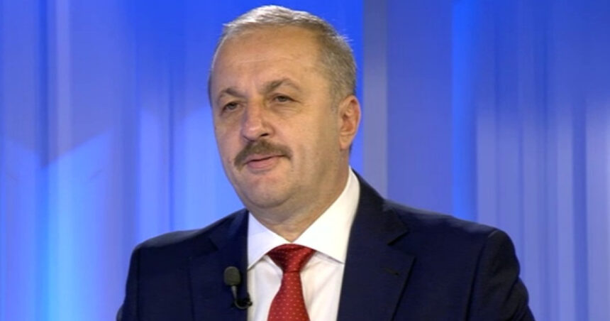 Reflecțiile lui Vasile Dâncu despre Ion Iliescu: „Paradoxal, a fost cel care a contestat capitalismul de cumetrie” 1 mesajul lui vasile dancu la moartea lui ion iliescu in mod paradoxal a fost el cel care s a opus capitalismului de cumetrie 6892ee61f29c2
