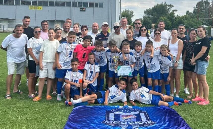 Micuții fotbaliști de la CS Medgidia, învingători ai competiției „Țăndărei Cup” 1 micii fotbalisti de la cs medgidia campioni la tandarei cup 688f971c52214