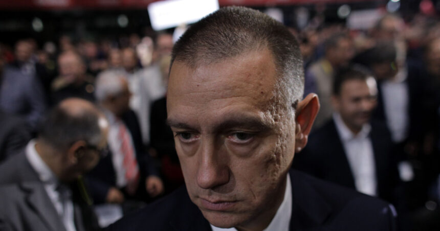 Mihai Fifor: Niciodată nu am văzut un lider național și comandant al Armatei să nu fie prezent la festivitățile dedicate Zilei Marinei. 1 mihai fifor nu imi amintesc ca un sef de stat si comandant suprem al fortelor armate sa fi lipsit de la ceremoniile zilei marinei 689f3d6f4da6a