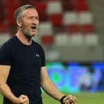 Mihai Stoica susține cu tărie că alegerea lui Dennis Man de a se alătura PSV este una inspirată: "De la retrogradare, la vârful Ligii Campionilor!" 2 mihai stoica e convins ca dennis man a luat decizia corecta cand a semnat cu psv de la retrogradare in liga campionilor 689b9e2055f6d