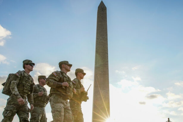 militarii din garda nationala mobilizati la washington vor purta in curand arme anunta pentagonul 68a8cee5ceae3