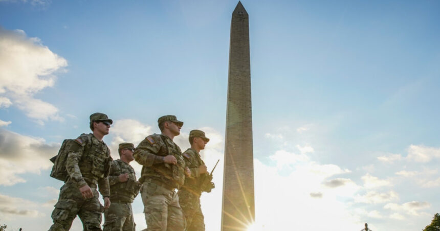„Garda Națională din Washington se pregătește să fie înarmată, conform anunțului Pentagonului” 1 militarii din garda nationala mobilizati la washington vor purta in curand arme anunta pentagonul 68a8cee5ceae3