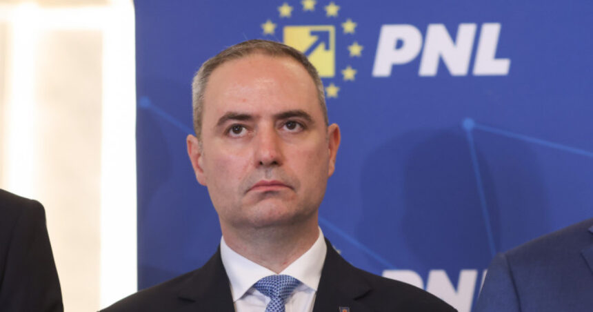 Alexandru Nazare îndeamnă Fiscul să investigheze marii contribuabili care evită plata impozitelor: „Amânarea nu justifică excesele” 1 ministrul alexandru nazare vrea ca fiscul sa verifice firmele mari care nu si platesc taxele esalonarea nu e o scuza pentru abuzuri 689b935f05331