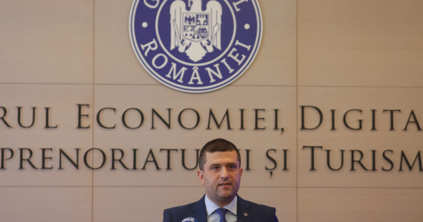 Ministrul Economiei: „Există interese care vizează distrugerea unor companii de stat pentru a accesa patrimoniul acestora” 1 ministrul economiei pentru unele companii de stat se doreste falimentul sunt niste ochi atintiti sa traga din patrimoniu 68a97b5ff30cd