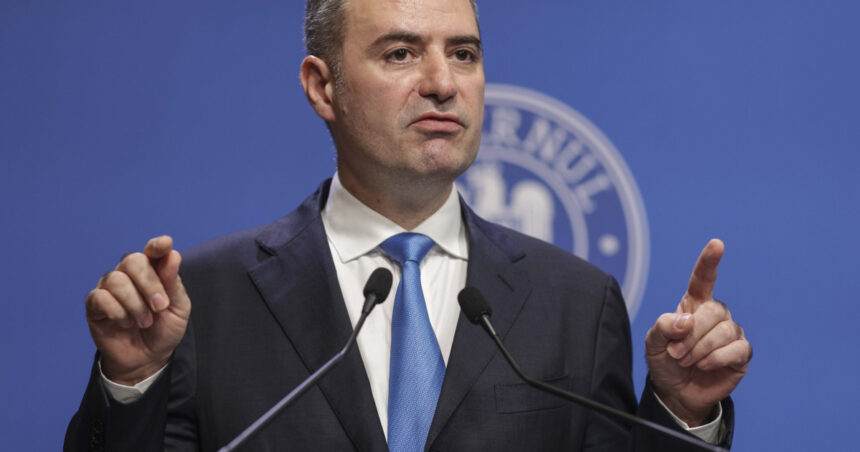 Ministrul Finanțelor: Un nou set de măsuri fiscale pentru a rezolva dificultățile ANAF, a îmbunătăți colectarea veniturilor și a gestiona insolvențele 1 ministrul finantelor pachetul 2 de masuri fiscale corecteaza problemele anaf colectarea veniturilor si insolventele 68b1ee005fa03