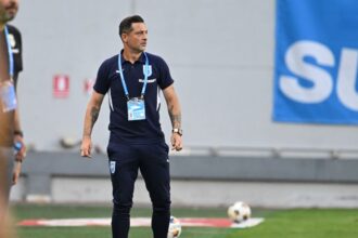 mirel radoi o noua criza de nervi pe banca universitatii craiova a lovit cu pumnul banca de rezerve 68ab578c20ab3