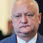 Mitropolia Kievului, aflată sub autoritatea patriarhiei ruse, respinge zvonurile despre onorarea lui Igor Dodon. 3 mitropolia kievului subordonata patriarhiei ruse dezminte pretinsa decorare a lui igor dodon 68ab3cf13cfad