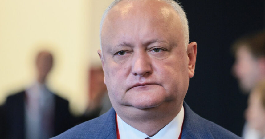 Mitropolia Kievului, aflată sub autoritatea patriarhiei ruse, respinge zvonurile despre onorarea lui Igor Dodon. 1 mitropolia kievului subordonata patriarhiei ruse dezminte pretinsa decorare a lui igor dodon 68ab3cf13cfad