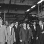 "Iluzia prosperității comuniste: Datoria externă achitată de Ceaușescu și sacrificiile colosale ale românilor. A fost România mai înfloritoare?" 3 miturile raiului comunist 3 ceausescu a platit datoria externa dar cu costuri uriase pentru populatie era romania mai bogata 68904b7e3a4f9