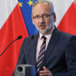 „Sfârșitul trădătorilor națiunii: Fostul ministru polonez al sănătății, victima furiei din timpul pandemiei COVID-19” 3 moarte tradatorilor patriei fostul ministru polonez al sanatatii a fost batut din cauza masurilor sale din pandemia de covid 19 68b051ae743e9
