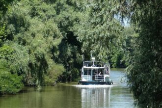 modificare vizata pentru delta dunarii creste numarul de persoane care pot fi transportate cu barci de agrement 6892e207cb775