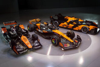 monopostul mclaren de formula 1 din 2026 scos la licitatie inainte sa fi participat la vreo cursa 689e290b72126