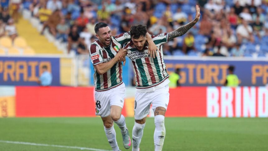 Breaking News: Ianis Stoica își lasă amprenta în Portugalia cu un gol spectaculos în prima minută! 1 news alert gol la debut pentru ianis stoica in portugalia a marcat dupa doar un minut 689a4cb253c45