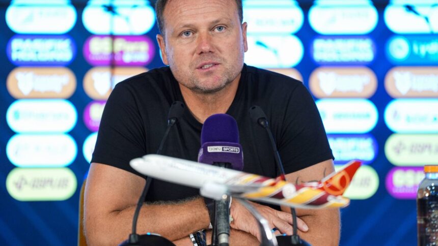 Antrenorul lui Ianis Hagi se declară înfrânt: „Pe scurt, este un catastrofal!” 1 noul antrenor al lui ianis hagi a cedat ca sa rezum un dezastru 68a960f929c59