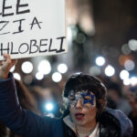 Jurnalista din Georgia, încarcerată pentru agresarea unui ofițer de poliție: doi ani de detenție! 2 o jurnalista din georgia a fost condamnata la 2 ani de inchisoare pentru ca a lovit un politist 6893ac1d164f0