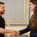 Întâlnirea Oanei Ţoiu cu Volodimir Zelenski la Kiev: Temele discutate în cadrul dialogului lor 3 oana toiu s a intalnit cu volodimir zelenski la kiev ce subiecte au fost abordate 6894e50444400