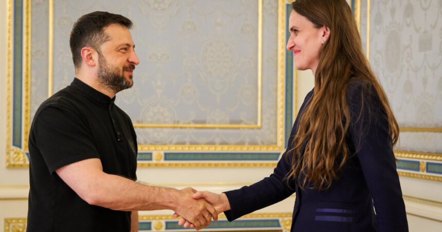 Întâlnirea Oanei Ţoiu cu Volodimir Zelenski la Kiev: Temele discutate în cadrul dialogului lor 1 oana toiu s a intalnit cu volodimir zelenski la kiev ce subiecte au fost abordate 6894e50444400