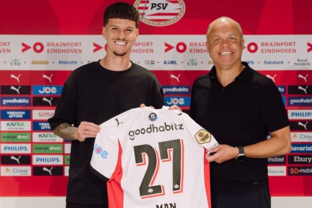 oficial a new man in town dennis man prezentat in sfarsit la noua echipa 689b0004c09f2