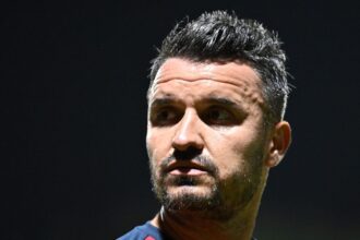oficial constantin budescu a fost prezentat la noua sa echipa bun venit in familia noastra 68aee99abfad8