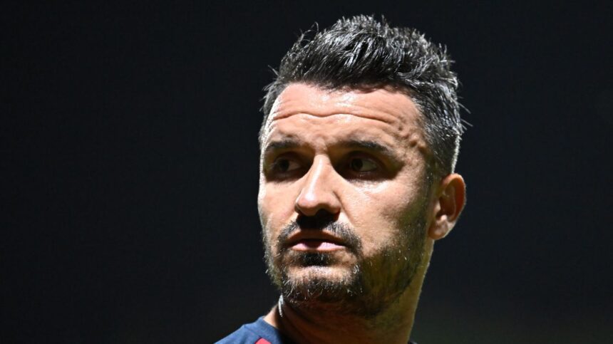 OFICIAL Constantin Budescu își începe aventura la noua sa echipă: „Te primim cu brațele deschise în familia noastră!” 1 oficial constantin budescu a fost prezentat la noua sa echipa bun venit in familia noastra 68aee99abfad8