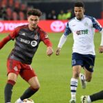OFICIAL: Starul român din MLS a făcut pasul în Superligă astăzi! 2 oficial decarul roman din mls prezentat in exclusivitate de sport ro a semnat azi in superliga 689c7f189821e