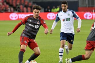oficial decarul roman din mls prezentat in exclusivitate de sport ro a semnat azi in superliga 689c7f189821e