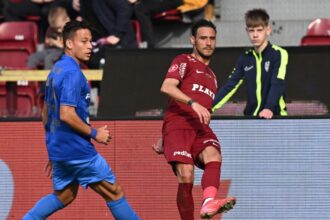 oficial din superliga romaniei in peru fotbalistul a fost prezentat la noua echipa 6898a6c531e79