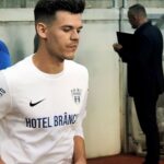 „Un fost prodigiu al CFR-ului și U Cluj își face debutul în Liga 3: „Bine ai venit în noua ta echipă!”” 3 oficial fotbalistul crescut de cfr si u cluj a ajuns in liga 3 bine ai venit 6890cc2edc67c