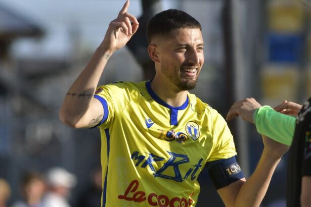 oficial gicu grozav a semnat poate va juca la noi pana la finalul carierei 6896581be2471