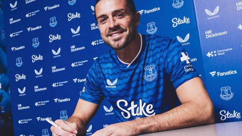 OFICIAL: Jack Grealish își face debutul la noua echipă! Cum a reacționat Erling Haaland? 1 oficial jack grealish prezentat la noua echipa reactia lui erling haaland 689b7b59658be