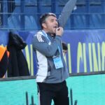 OFICIAL: Fostul jucător de la FCSB, noul transfer al echipei UTA Arad. Mihalcea își îmbrățișează alegerea preferată! 3 oficial jucatorul plecat de la fcsb prezentat la uta arad mihalcea si a primit favoritul 6890d134bd44a