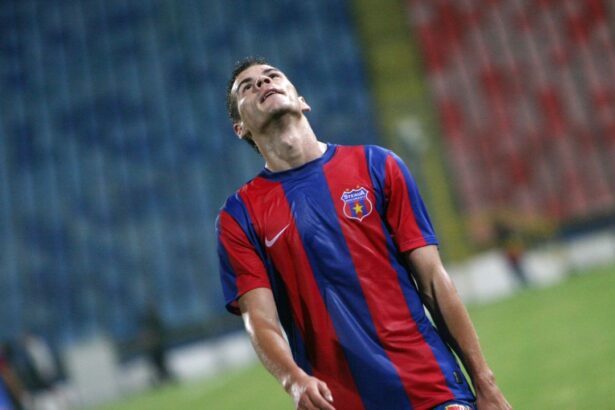 oficial la 36 de ani razvan ochirosii a semnat in spania unde evolueaza fostul pusti minune al fcsb ului 68a73cd7c1b75