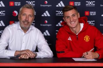 oficial manchester united si a prezentat atacantul de 85 de milioane de euro 6897212544aa4