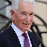 Parisul l-a chemat la raport pe ambasadorul american în Franţa, Charles Kushner, în urma unor acuzaţii „inacceptabile” despre Emmanuel Macron 2 parisul l a convocat pe ambasadorul sua in franta charles kushner dupa acuzatii inacceptabile la adresa lui emmanuel macron 68abfac074849