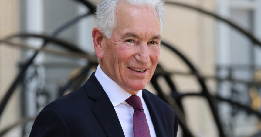 Parisul l-a chemat la raport pe ambasadorul american în Franţa, Charles Kushner, în urma unor acuzaţii „inacceptabile” despre Emmanuel Macron 1 parisul l a convocat pe ambasadorul sua in franta charles kushner dupa acuzatii inacceptabile la adresa lui emmanuel macron 68abfac074849