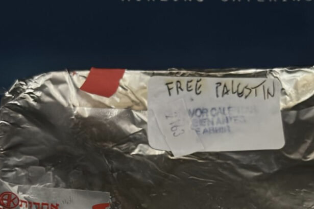 pasagerii evrei ai unui zbor iberia s au trezit cu sloganul free palestine in tava cu mancare cuser 6891ce1693aad
