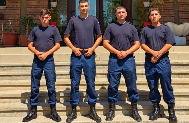 Patru tineri jandarmi își încep aventura profesională la Jandarmeria Mobilă din Constanța! 1 patru elevi jandarmi au inceput stagiul de practica la jandarmeria mobila constanta 6891ed2ab1f85