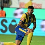 Paul Papp își exprimă nemulțumirea: „Vrem să jucăm cu tărie, nu ca niște domnișoare!” 2 paul papp nu a iertat pe nimeni lasati ne sa jucam mai barbateste nu asa ca domnisoarele 688da6c5d7deb
