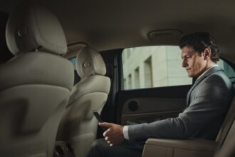 peste 300 de soferi de ride sharing prinsi fara contract de munca 689d94badc1df