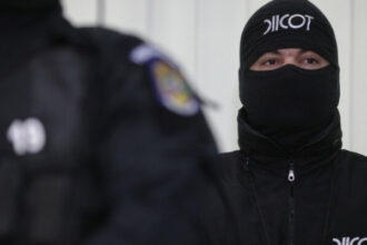 politist de penitenciar incatusat de colegii de la diicot constanta vezi despre ce este vorba 68a70c072927a