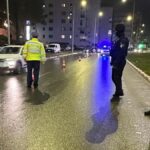Poliția din Constanța a prins șoferi beți și fără permis, sancționându-i cu amenzi considerabile în cadrul acțiunilor Blitz și Blocada 2 politistii constanteni au depistat soferi bauti si fara permis si au aplicat sanctiuni de zeci de mii de lei in actiuni de tip blocada si blitz 68a3282e51e0e